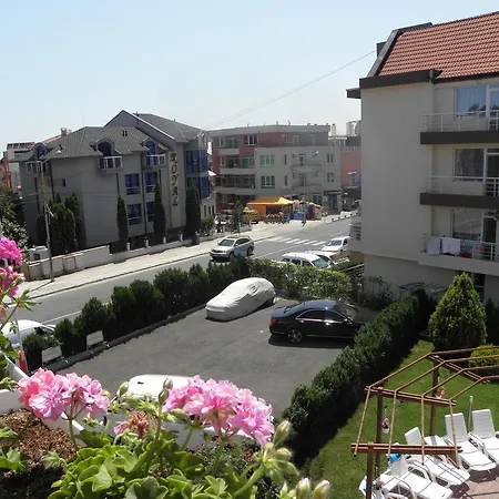 Хотел Hypnotic Complex 2*