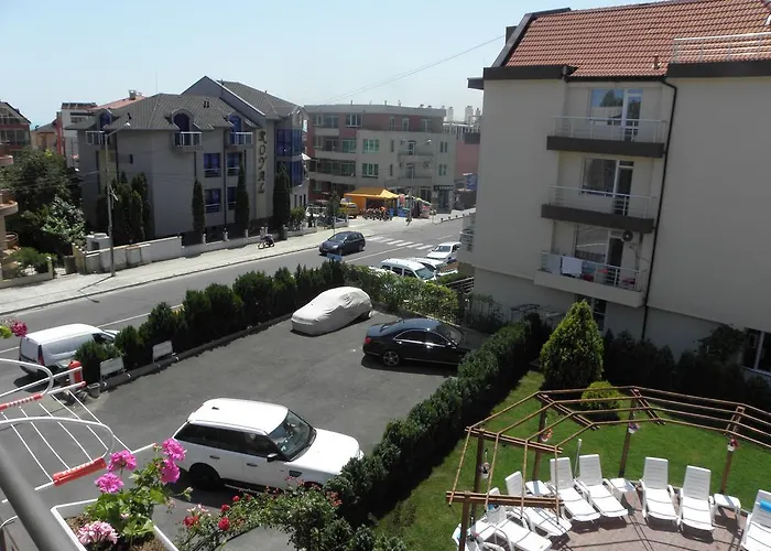 Hypnotic Complex 2* Nesebar